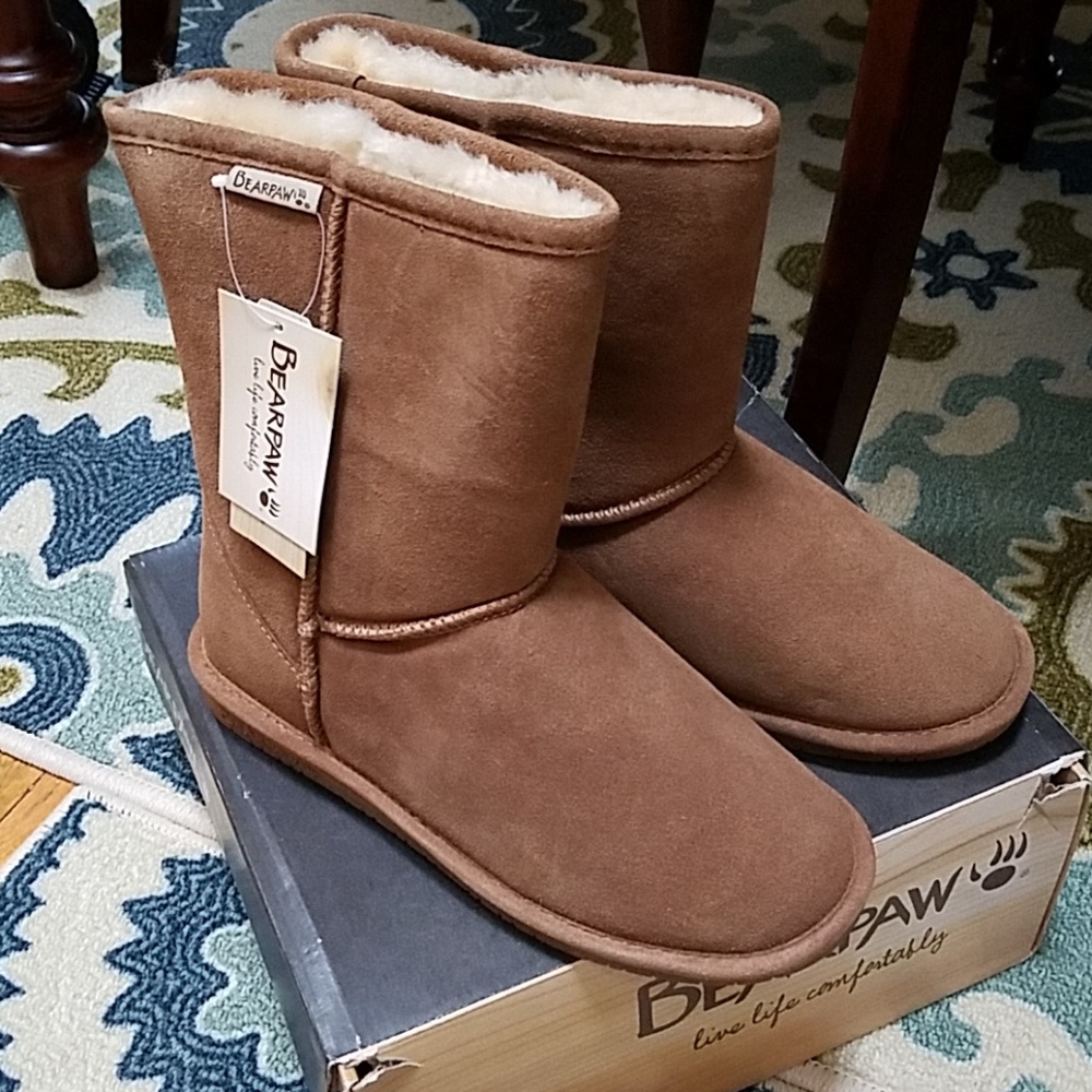 Bearpaw Emma Short Boots NEW
